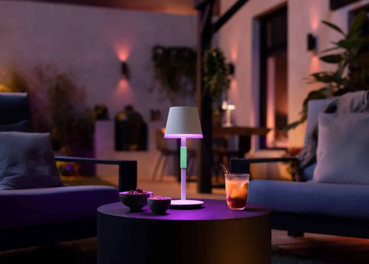 Đèn Philips Hue tự biến đổi